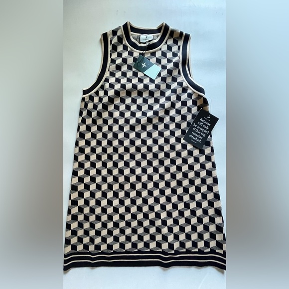 Tuckernuck Dresses & Skirts - Tuckernuck Geo Knit Marie Dress NWT